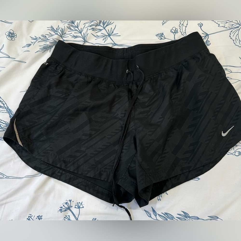 Nike Black Women's Running Shorts with Subtle Tonal Pattern